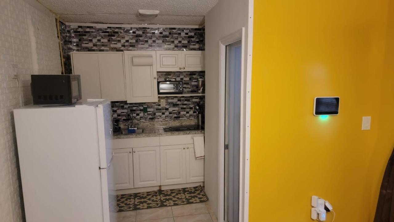 Sunrise Efficiency Apartment Exterior photo