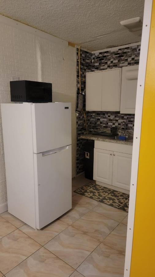 Sunrise Efficiency Apartment Exterior photo
